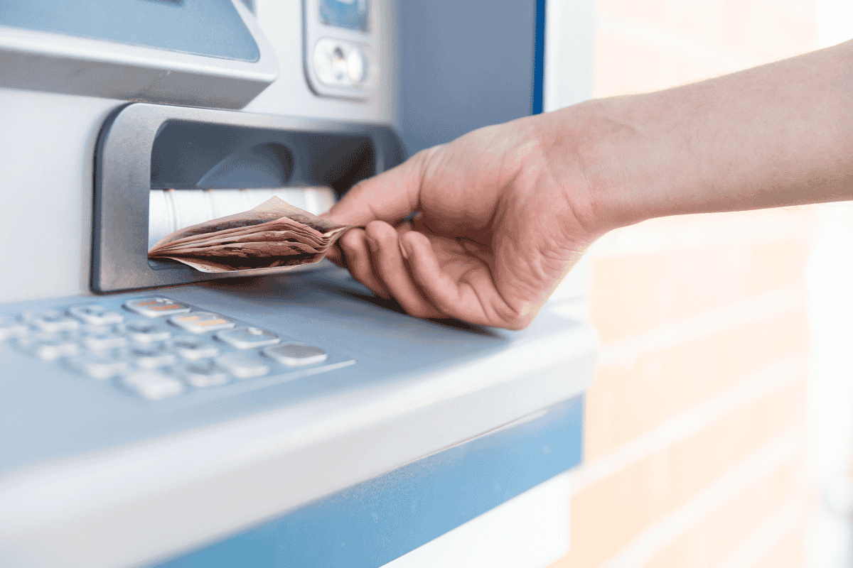 ATM Techcombank rút bao nhiêu tiền