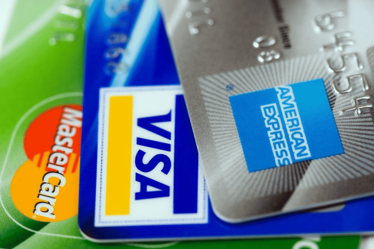 Các chi phí ẩn mà chủ thẻ visa cần lưu ý